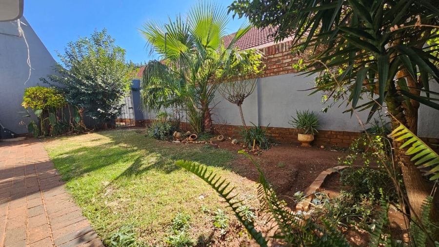 2 Bedroom Property for Sale in Potchefstroom North West